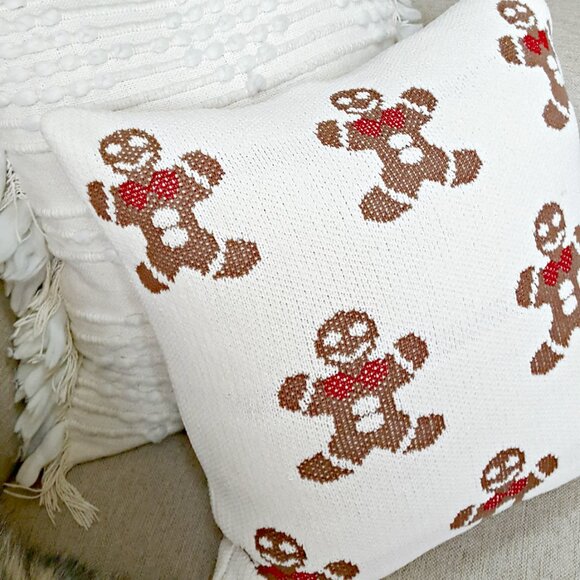 NEW! 20" x 20" GINGERBREAD MAN KNIT PILLOW - Picture 2 of 5